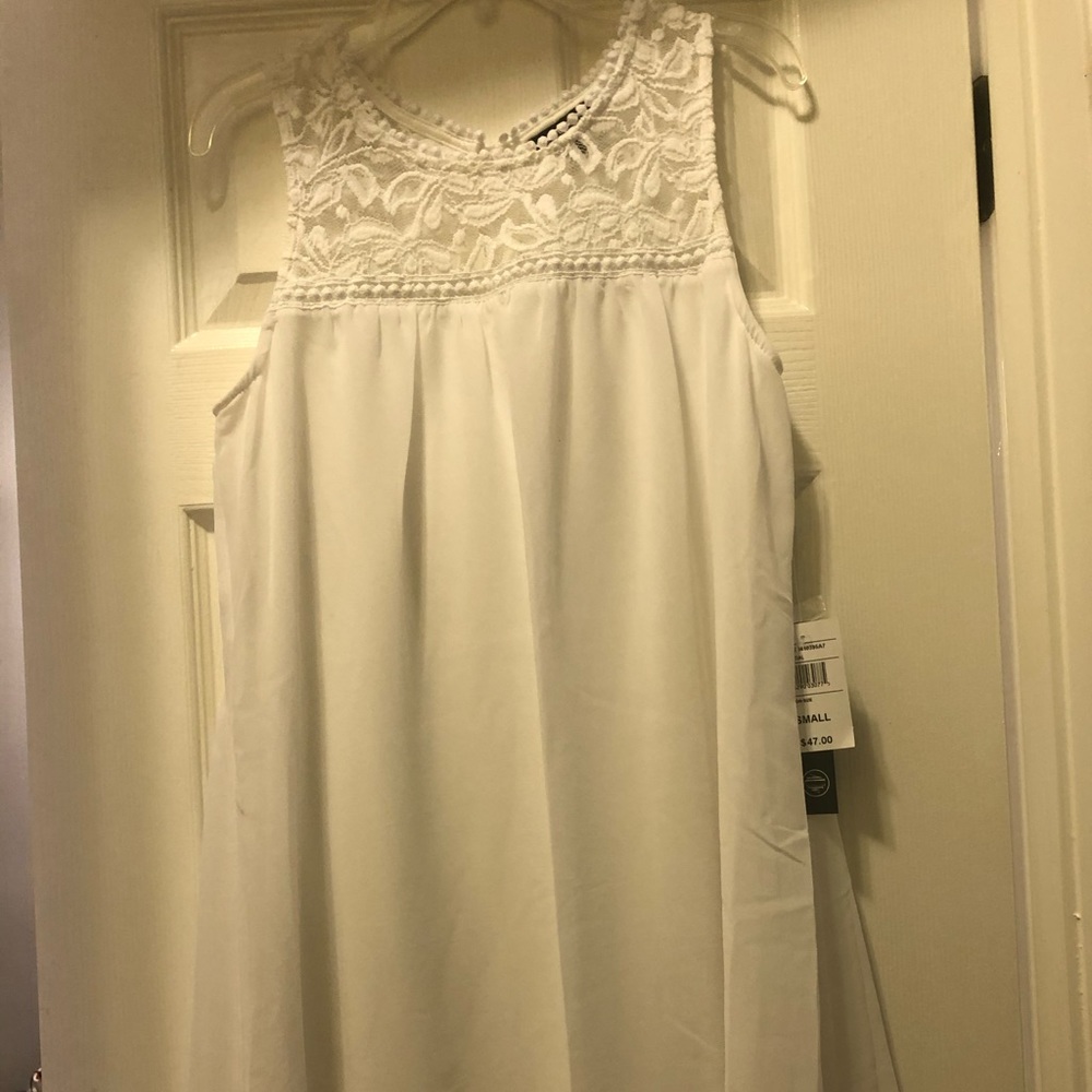 Women’s lace top sleeveless dress